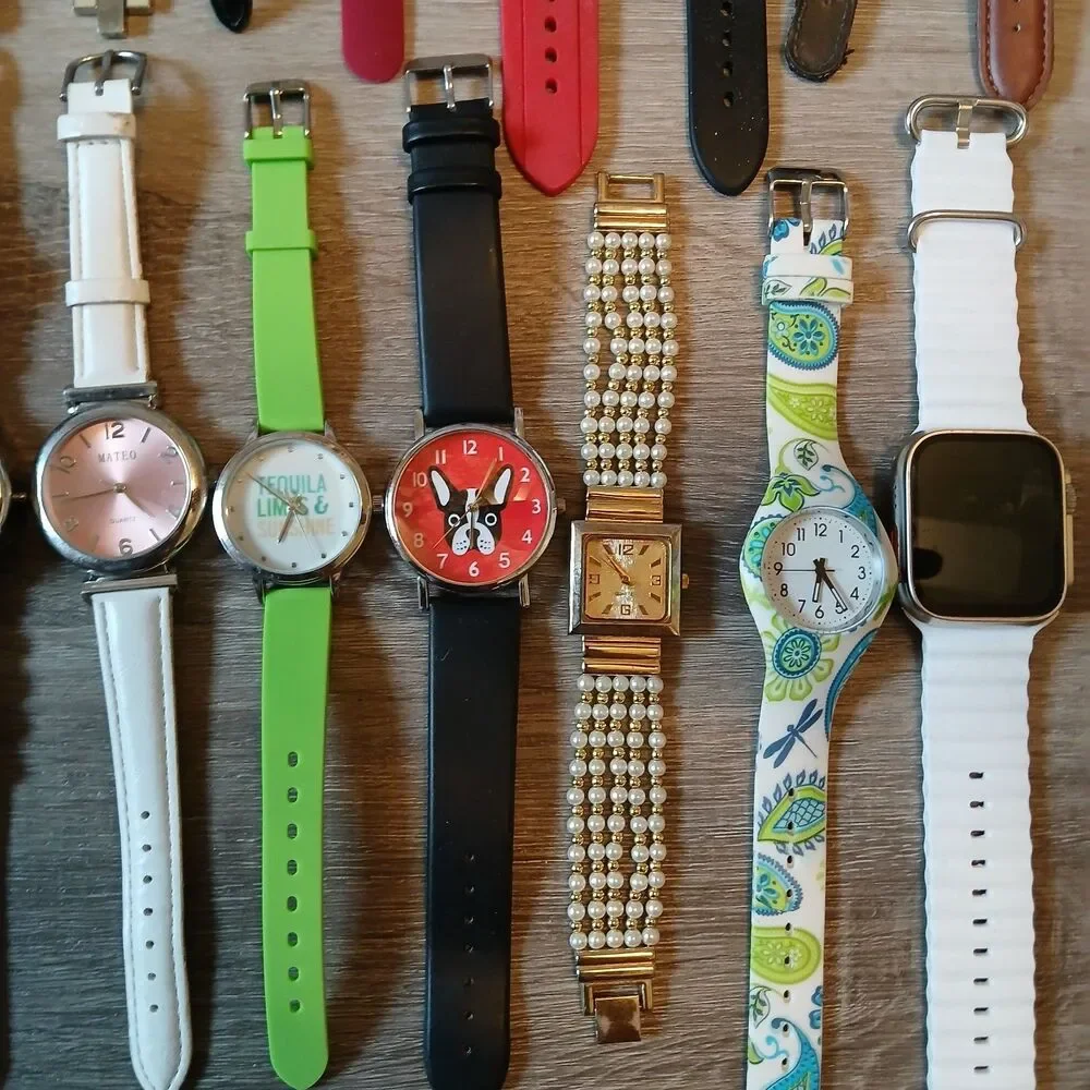 Huge Watch Lot of 40+ Mixed Brands Vintage & Modern Parts/Repair Untested-Box D3